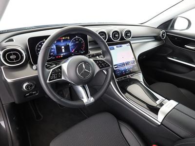 Mercedes-Benz C 180 T AVANTGARDE AHK TOTWINKEL LED HP KAMERA 