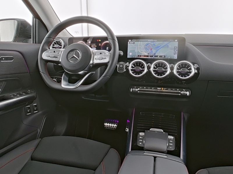 Mercedes-Benz GLA 250 e AMG LINE PANORAMA NIGHT DISTRONIC 360° 