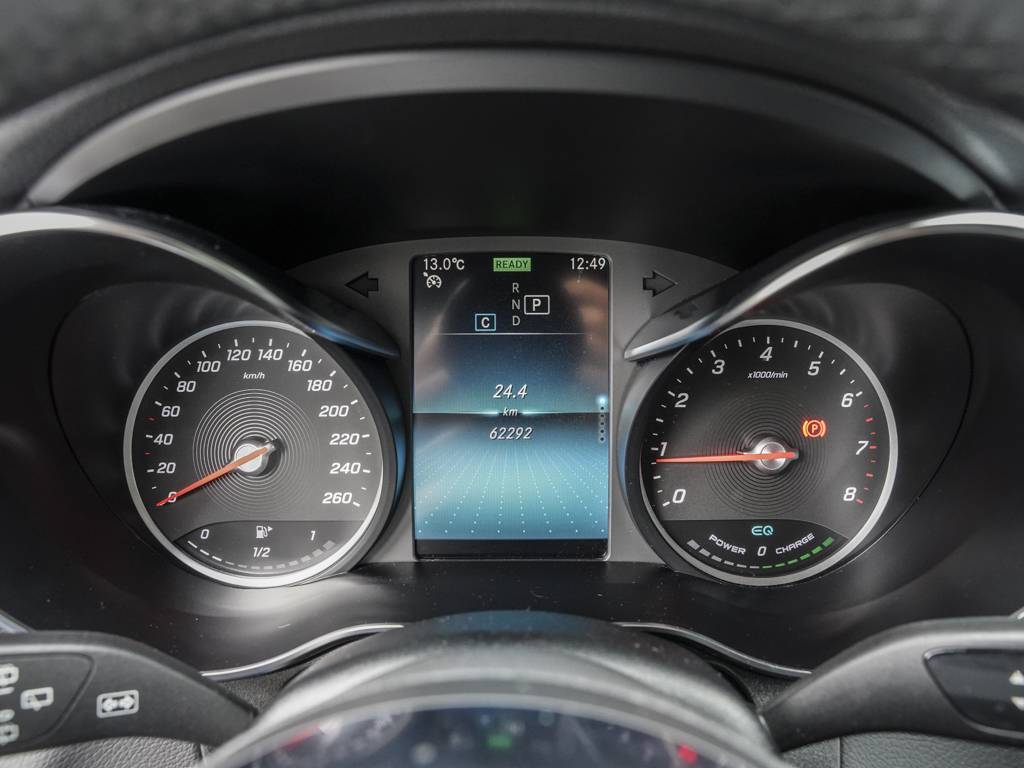 Mercedes-Benz GLC 200 4M AMG-LINE MBUX KAMERA BURMESTER LED 