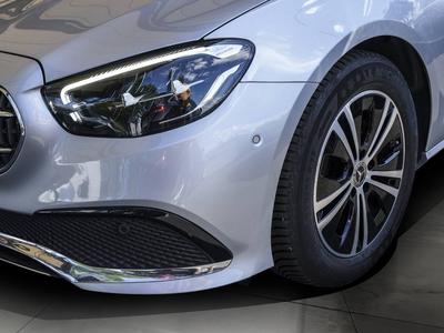 Mercedes-Benz E 220 d T AVANTGARDE LEDER MBUX KAMERA LED 