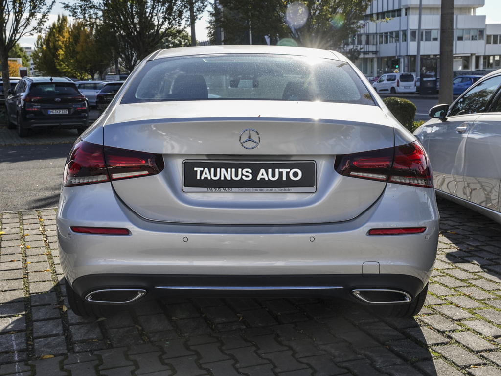 Mercedes-Benz A 200 d LIM PROGRESSIVE LED MBUX KAMERA 