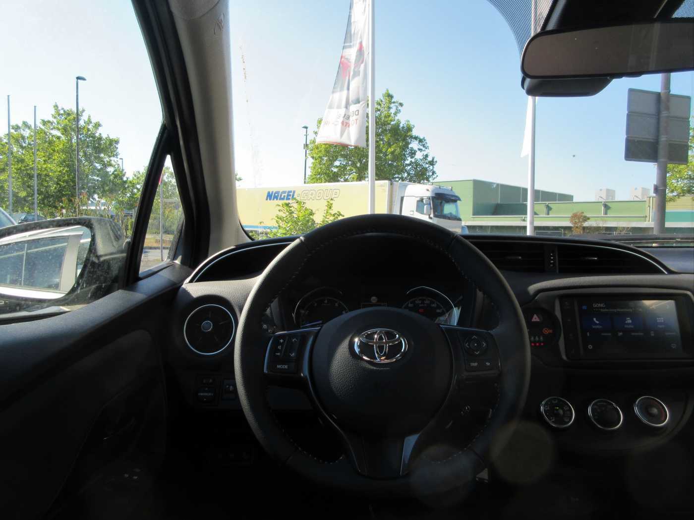 Toyota Yaris 1,5 Y20 Team Deutschland |EPH+Carplay+uvm. 