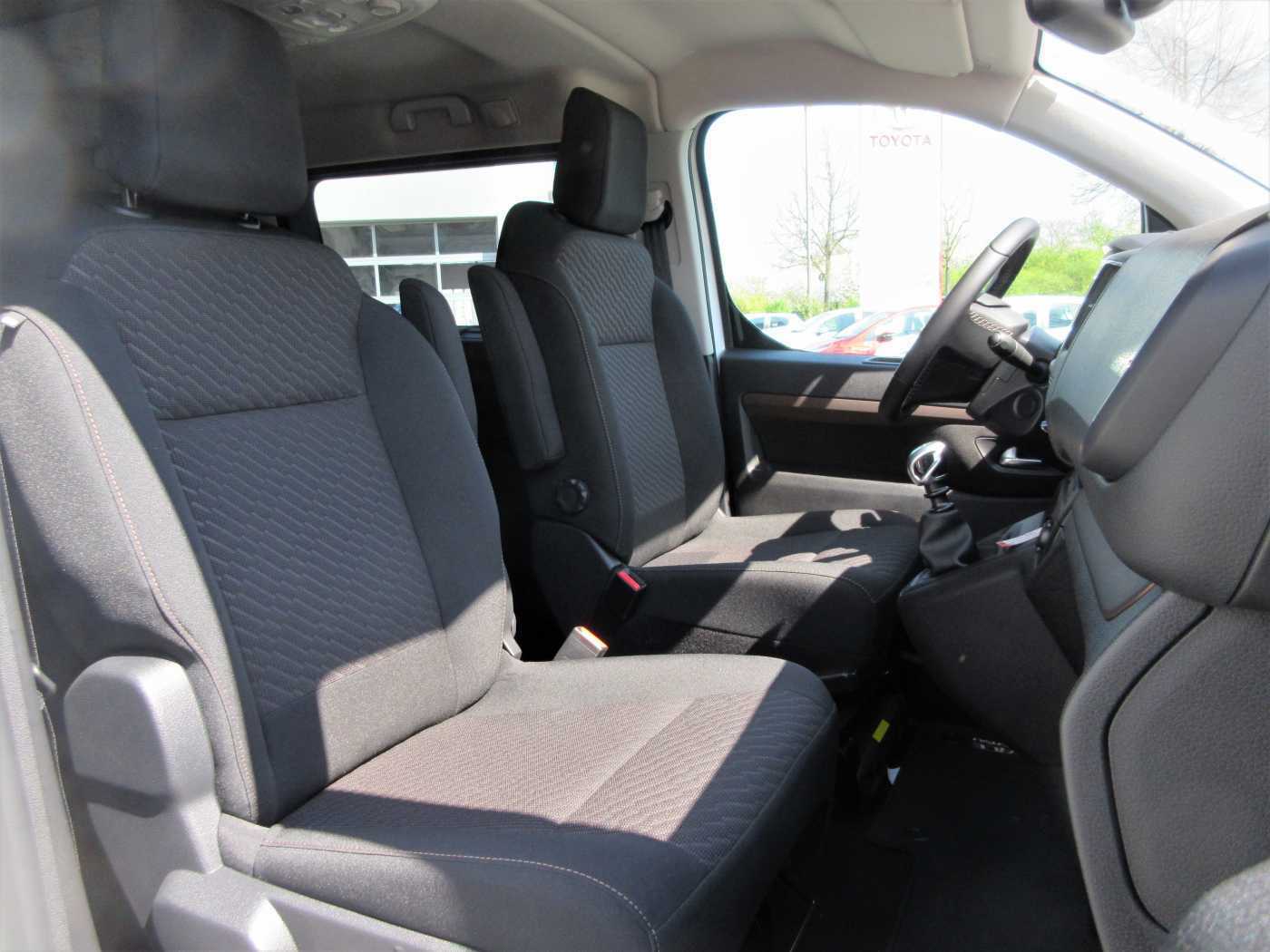 Toyota Proace Verso 2.0 Family Comofort L1 | 8-Sitzer+K 