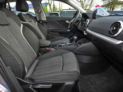 Audi Q2 35 TDI Advanced S tronic ACC NAVI LED Sitzh. 