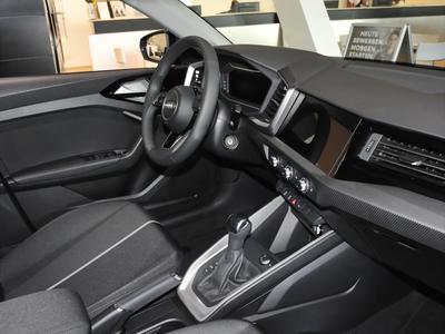 Audi A1 allstreet 30 TFSI Audi connect Sitzhzg. Navi 