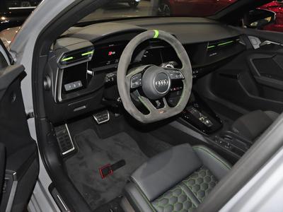 Audi RS3 Sportback 280km/h RS-Designpaket grün plus 