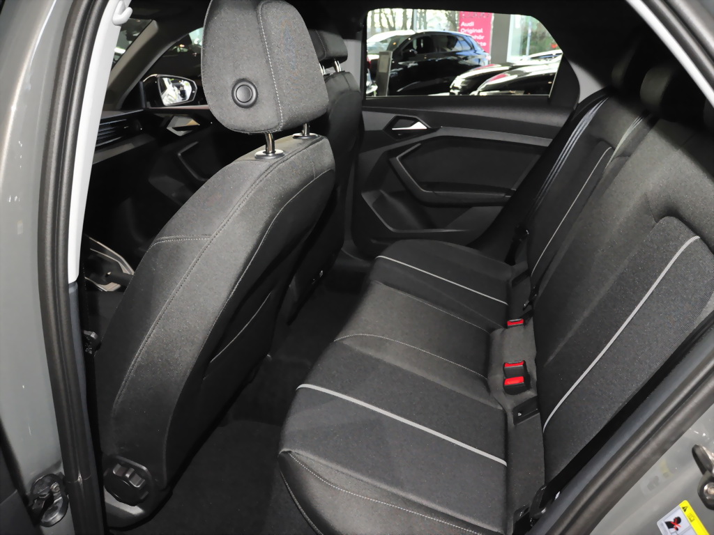Audi A1 allstreet 30 TFSI Audi connect Sitzhzg. Navi 