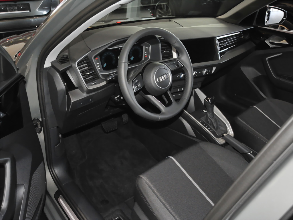Audi A1 allstreet 30 TFSI Audi connect Sitzhzg. Navi 