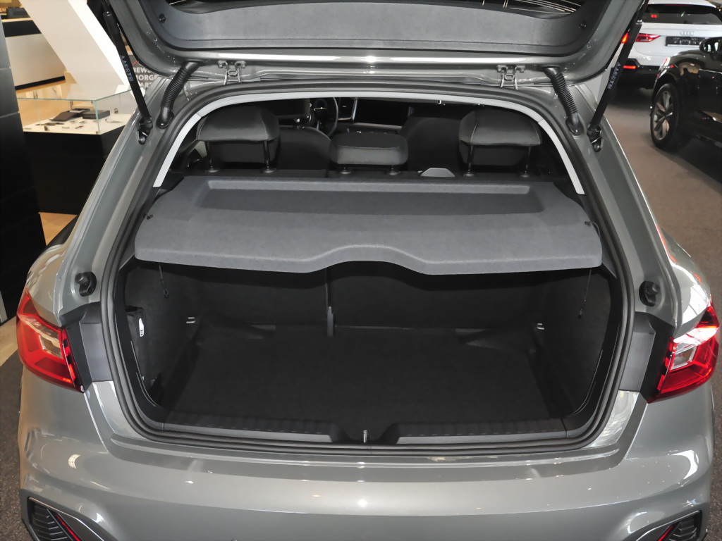 Audi A1 allstreet 30 TFSI Audi connect Sitzhzg. Navi 