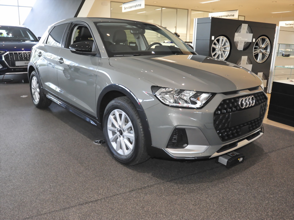 Audi A1 allstreet 30 TFSI Audi connect Sitzhzg. Navi 