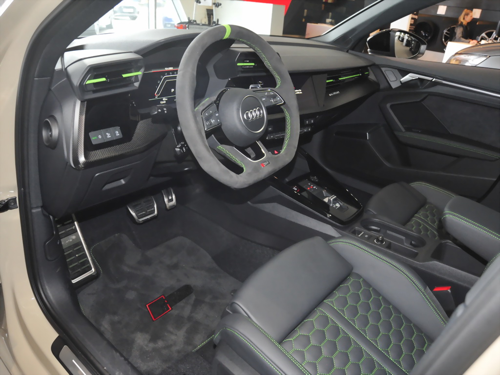 Audi RS3 Sportback 290km/h RS-Dynamikpaket plus Navi 