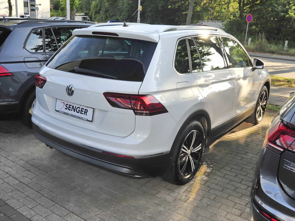 VW Tiguan 2.0 TDi Highline Navi LED AHK ALS Sitzh. 