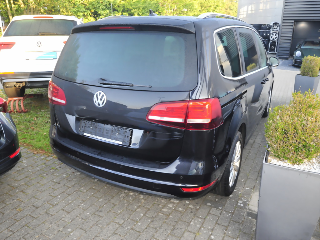 VW Sharan 1.4 TSi Highline Xenon 7-Sitzer AHK Navi 