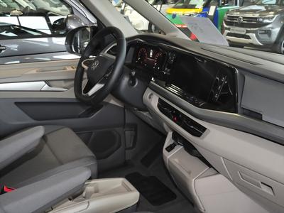 VW T7 Multivan LÜ Life 1,5 l TSI Easy Open Paket 