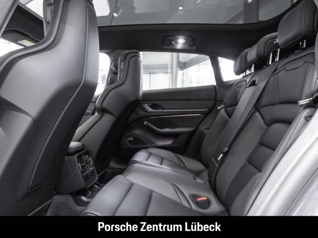 Porsche Taycan Sport Turismo BOSE Surround-View 21-Zoll 