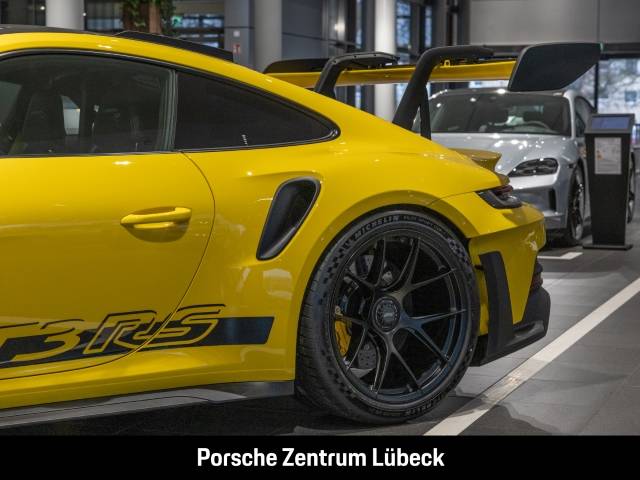 Porsche 992 911 GT3 RS Weissach-Paket PCCB nur 2.769 km 