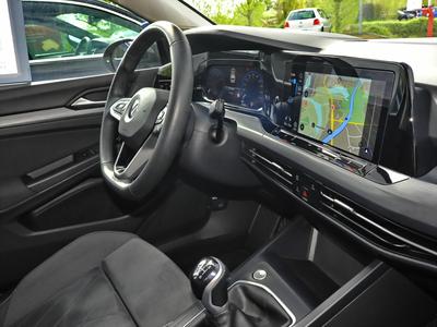 VW Golf VIII 1.5 TSi Style LED AHK ACC Navigation 