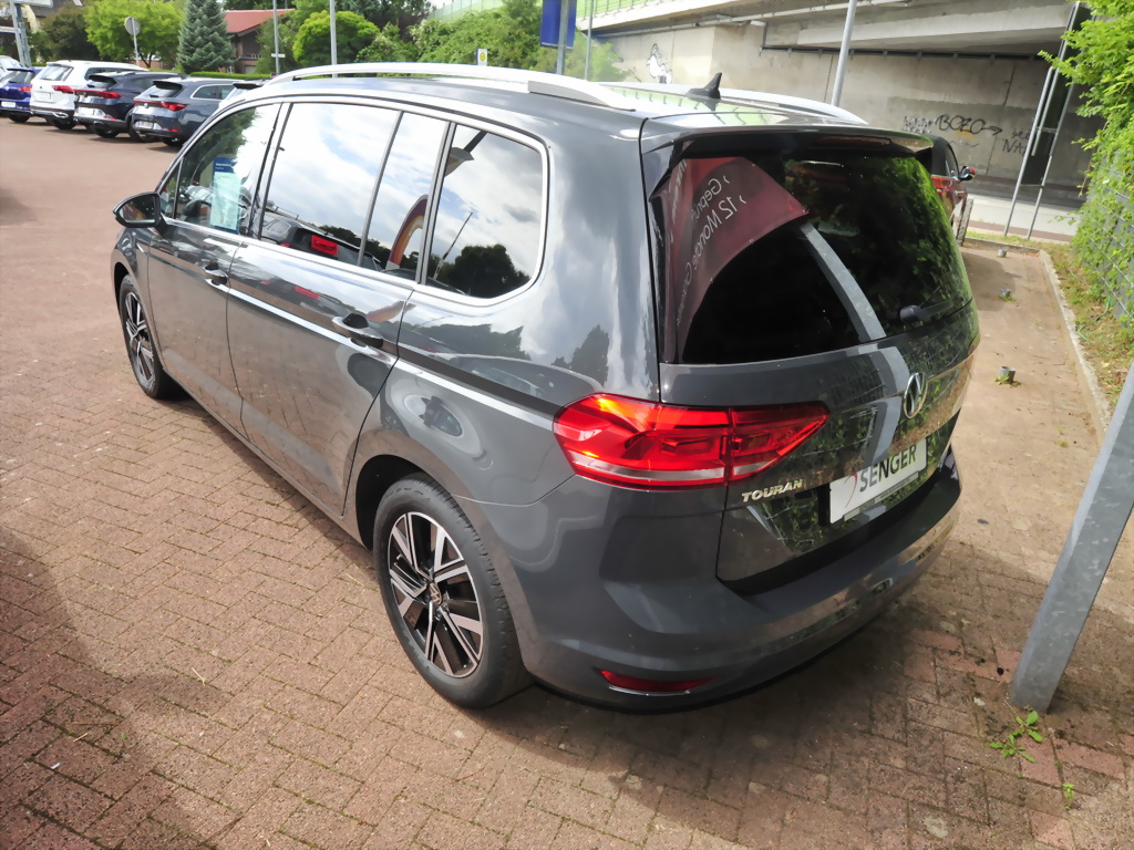 VW Touran 1.5 TSi Highline Navi LED ACC Familypaket 