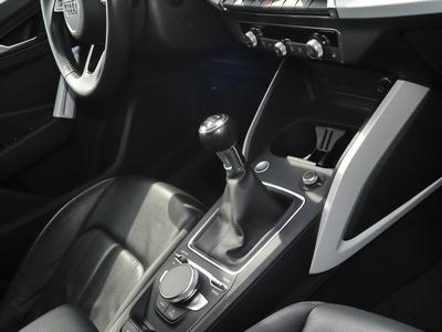 Audi Q2 design 30 TFSI Kamera Leder Navi Plus 