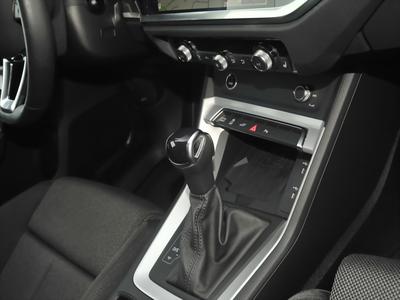 Audi Q3 Sportback S line 45 TFSI e LED Navi ACC Optik 