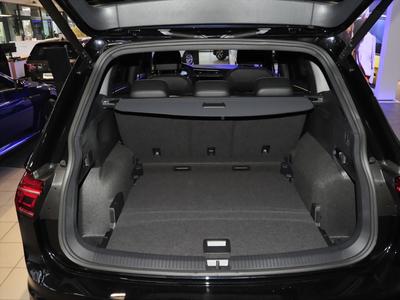 VW Tiguan Allspace R-Line 2,0 l TDI SCR 4MOTION 