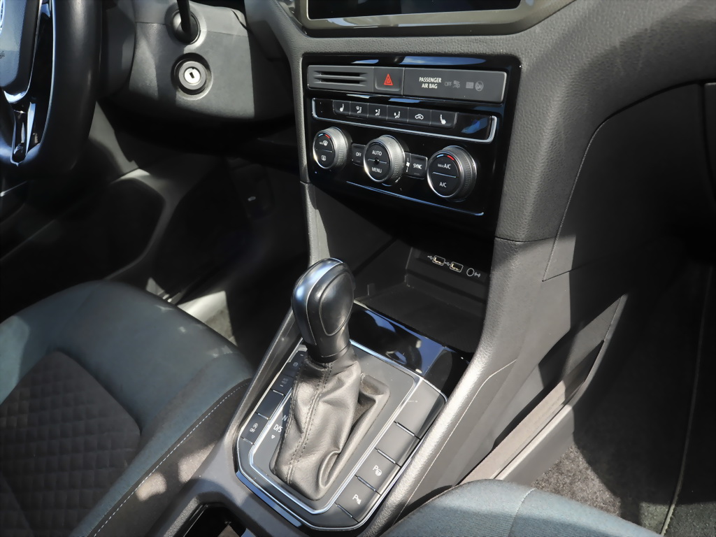 VW Golf Sportsvan 1.5 TSi IQ.Drive Navi App Connect 