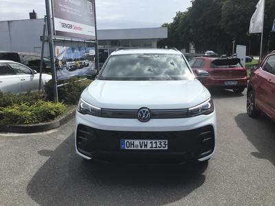 VW Tiguan R-Line 1,5 l eTSI OPF Panorama Navi LED 