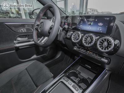 Mercedes-Benz GLA 180 AMG MBUX+RüKam+Pano+DAB+AHK+M-LED+Distro 