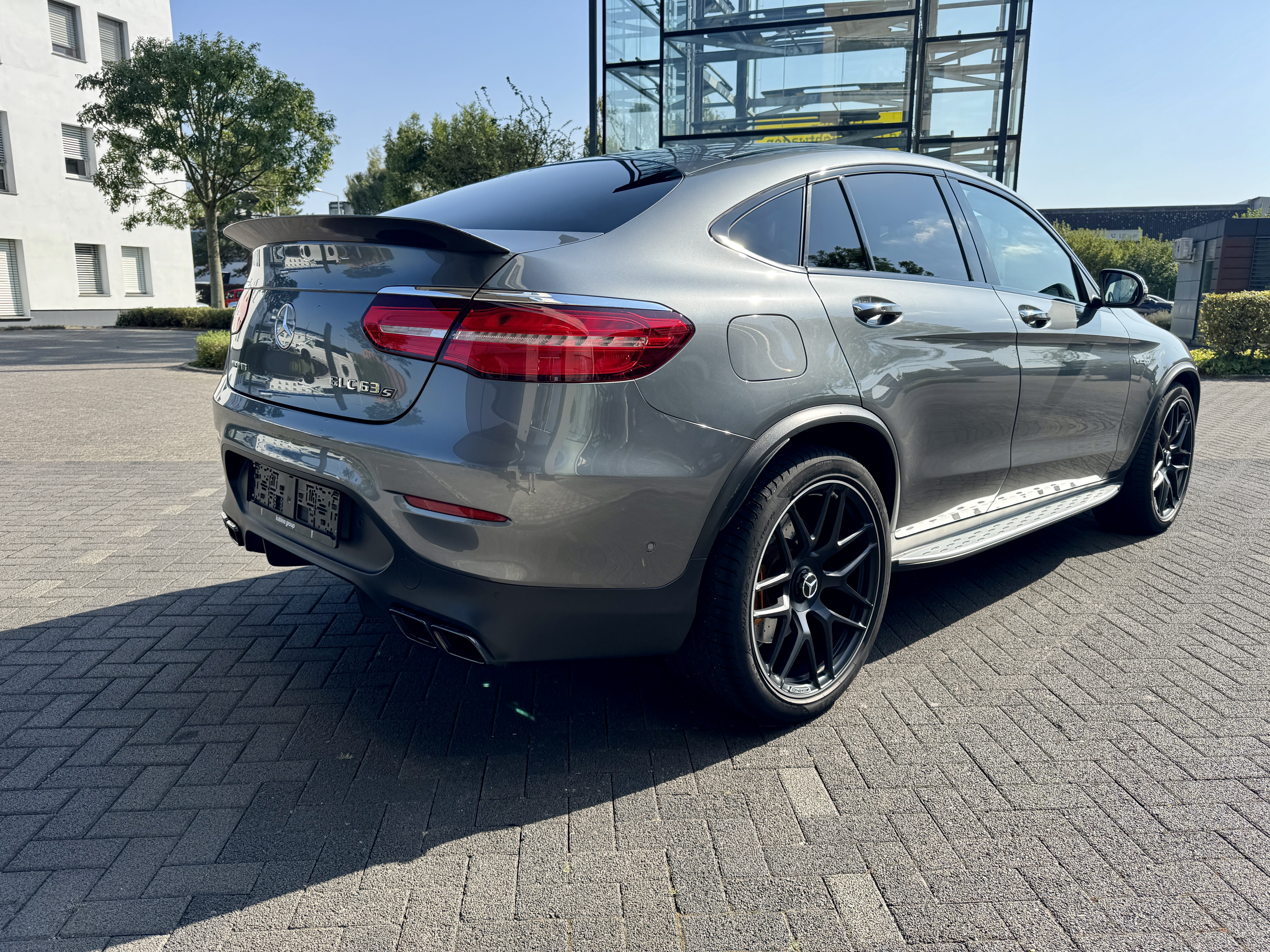 Mercedes-Benz GLC 63 AMG S+KERAMIK+PANO+BURMESTER+AHK+DRIVER-P 