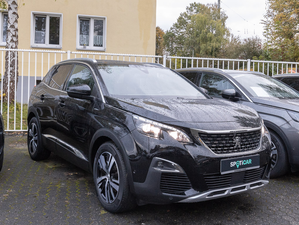 Peugeot 3008 PT 180 EAT8 ALLURE GT-LINE +SHZ+PANO+AHK+BT+ 