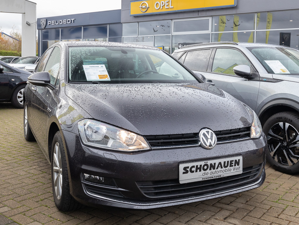 VW Golf TSI BLUEMOTION S&S LOUNGE +SHZ+PDC+KLI+MET++ 