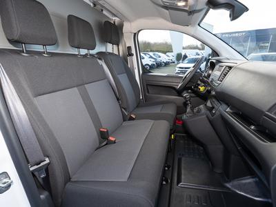 Opel Vivaro Mittelhochpritsche Einzelkabine 2.0 Diesel 145 PS 