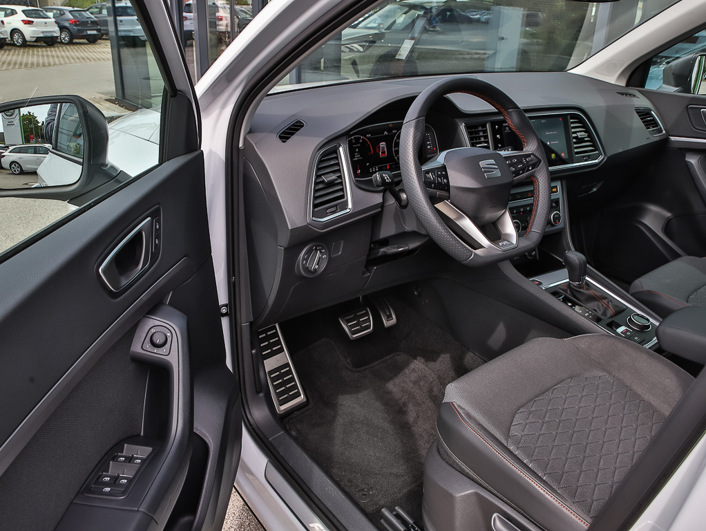 Seat Ateca 1.5 TSI DSG FR AHK Navi Virtual Cockpit 