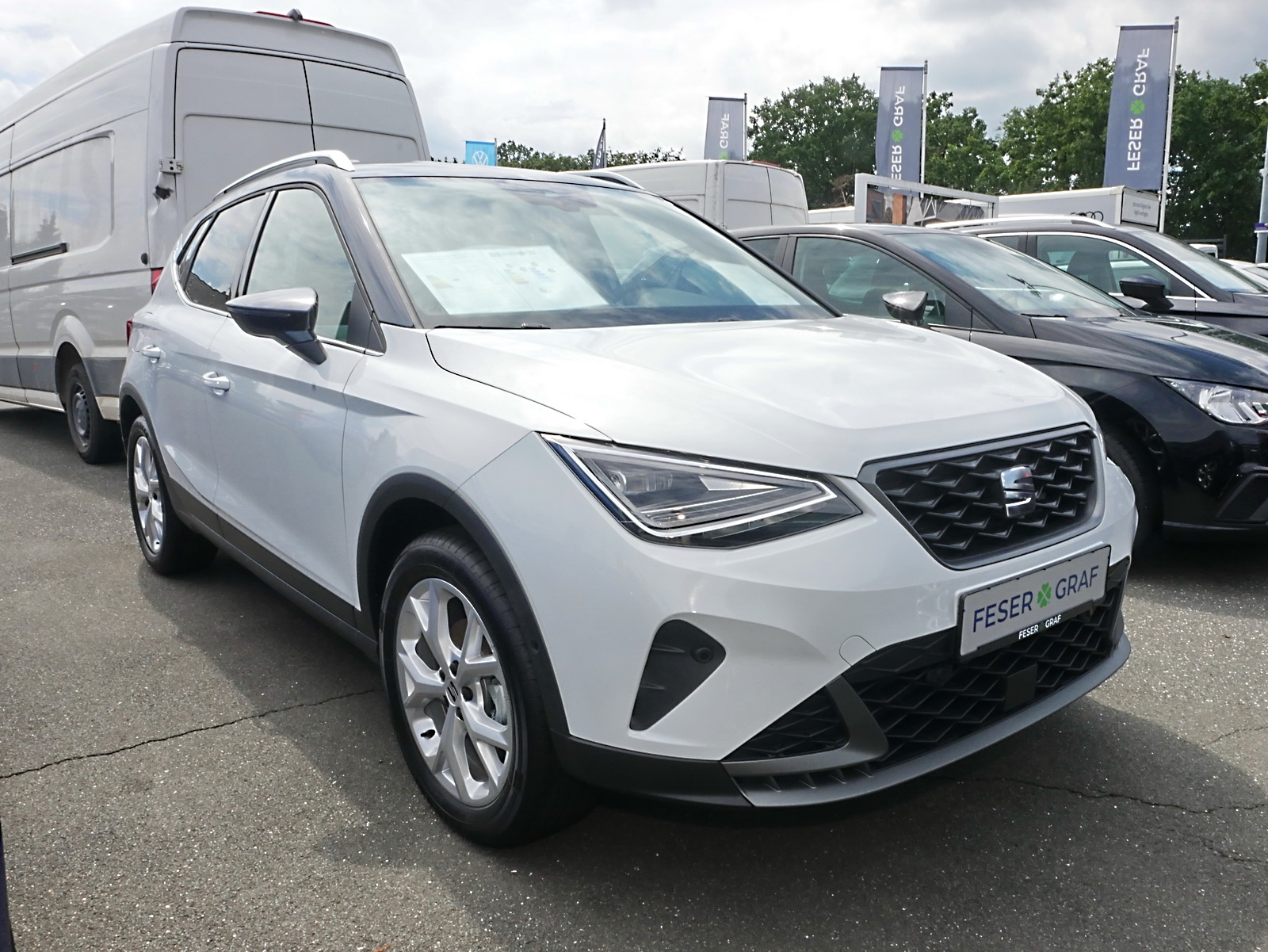 Seat Arona FR 1.5 TSI DSG AHK FahrAssiXL LED ACC 17