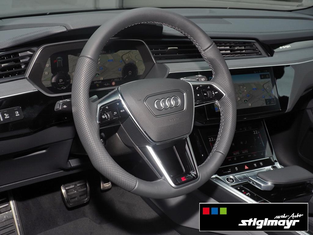 Audi Q8 e-tron S line 55 quattro Head-Up AHK Panorama 