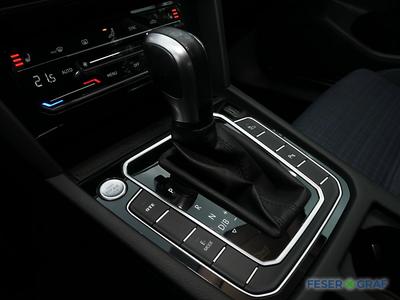 VW Passat Variant GTE 1.4 e-Hybrid NAVI,LED,ACC,AHK 