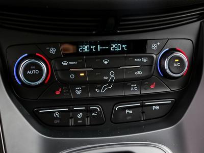 Ford Kuga 1.5 ST-Line-NAVI-Klimaautomatik-SHZ-LHZ 