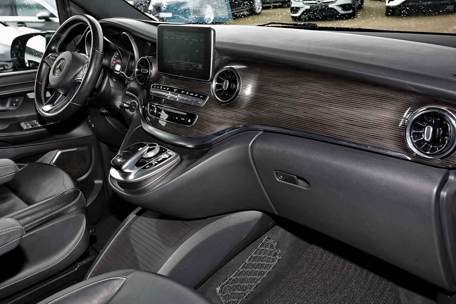 Mercedes-Benz V 300 d 4M AVANTGARDE EDITION Kompakt 360°+AHK 