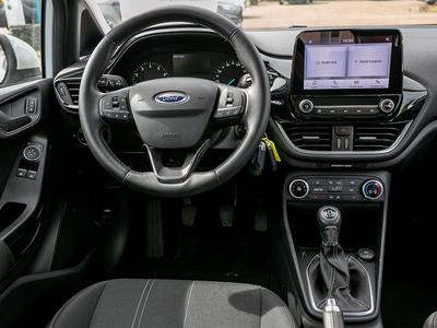 Ford Fiesta Cool & Connect WINTERPAKET TEMPOMAT PDC KLIMA 