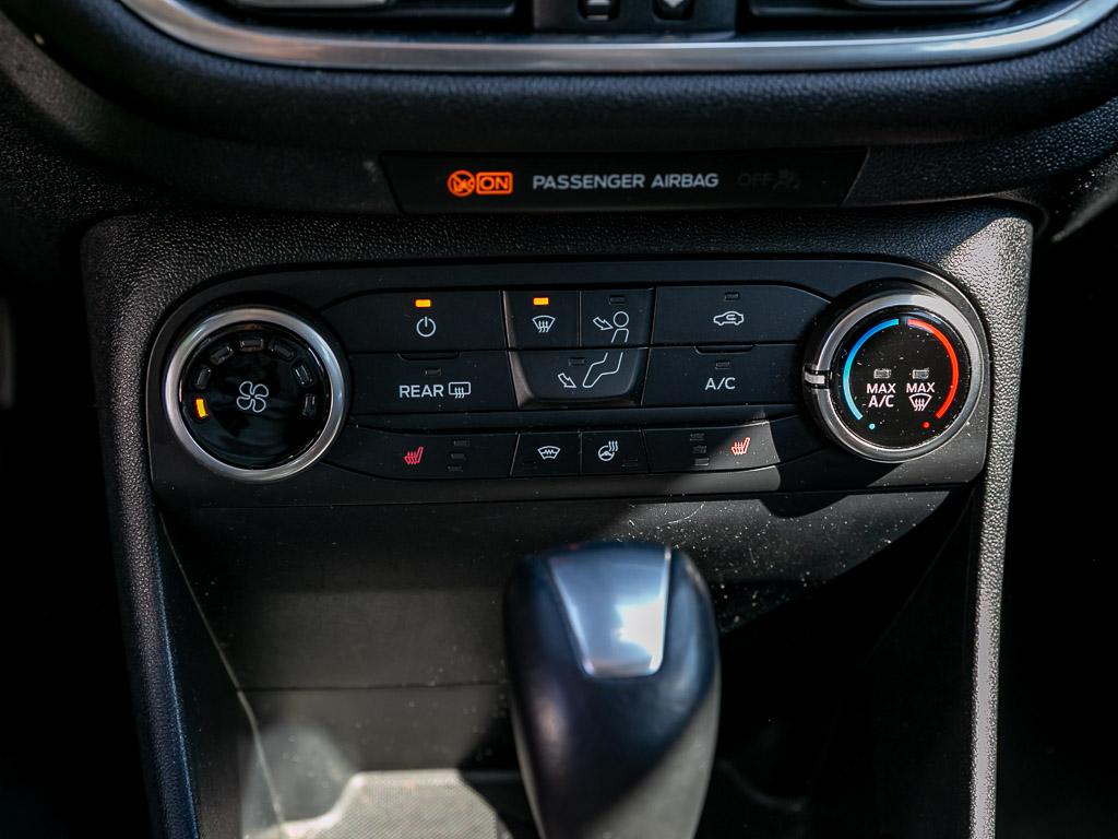 Ford Fiesta Cool & Connect AUTOMATIK NAVI TEMPOMAT WINTERPAKET 