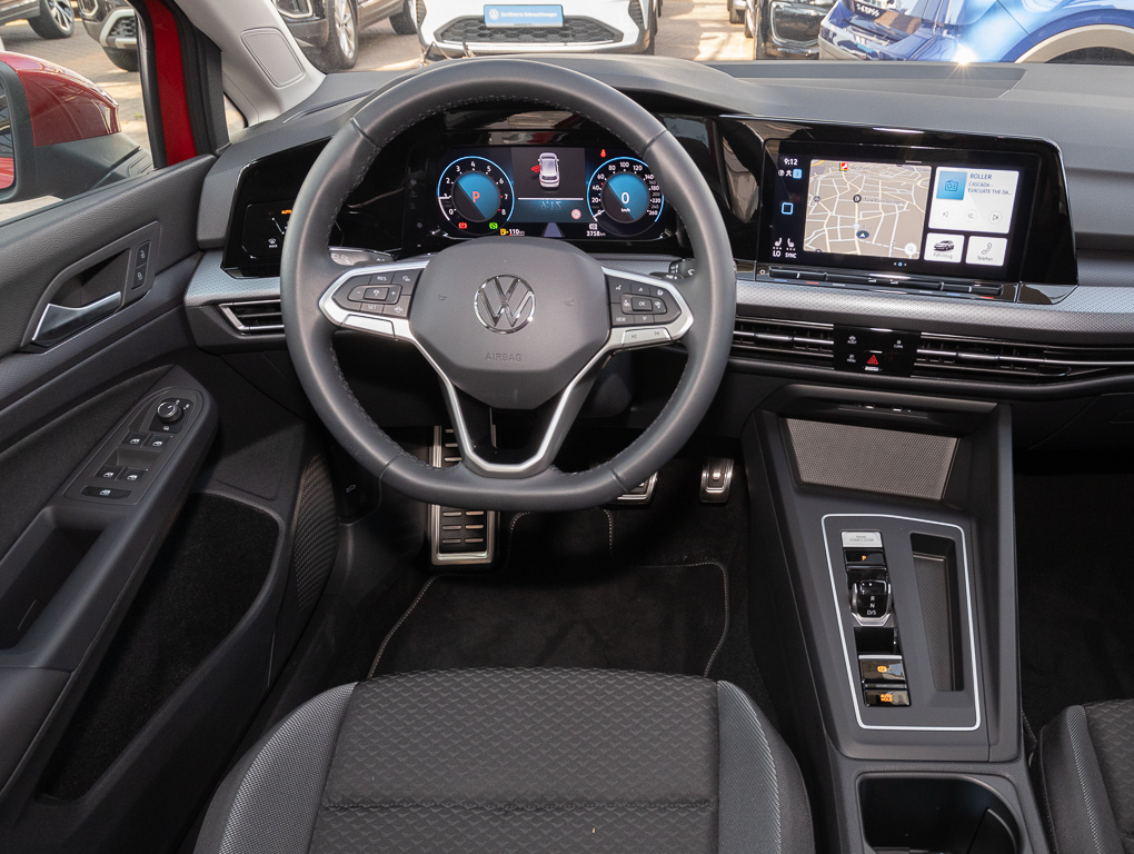 VW Golf VIII LIFE COMFORTLINE 1.0 TSI +NAVI+PDC+MET+ 