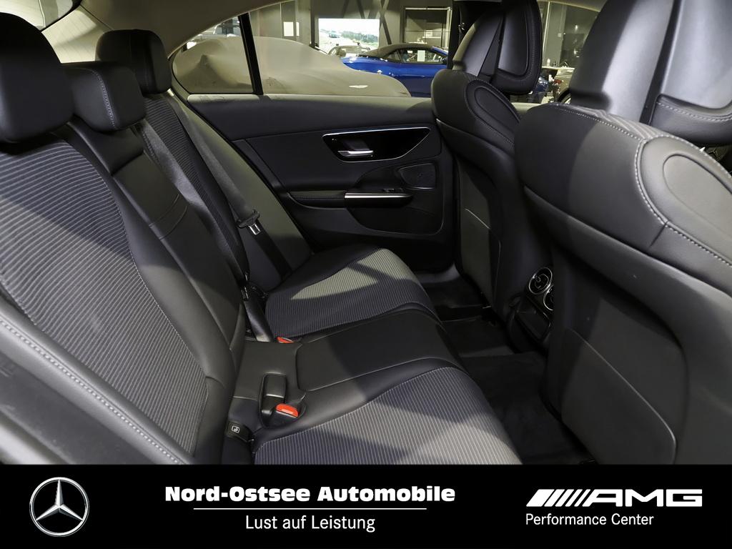 Mercedes-Benz C 220 d Avantgarde Navi Kamera LED Distronic AHK 