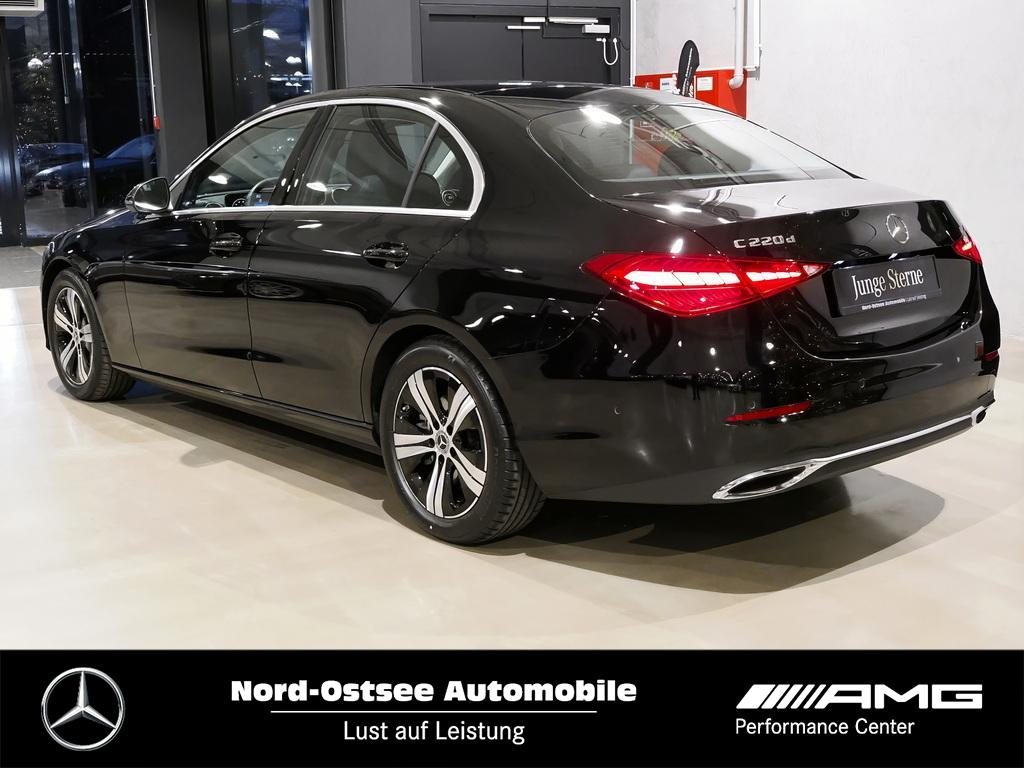 Mercedes-Benz C 220 d Avantgarde Navi Kamera LED Distronic AHK 