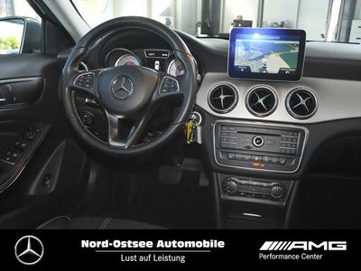 Mercedes-Benz GLA 180 Urban Navi AHK BiXenon Tempo PDC SHZ 