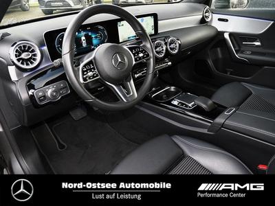 Mercedes-Benz A 200 Progressive Navi Kamera LED Totwinkel 