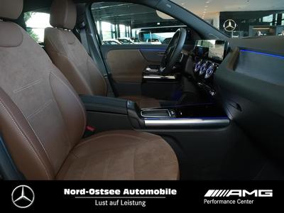 Mercedes-Benz GLA 200 AMG NIGHT PANO DISTRONIC MULTIBEAM 360° 