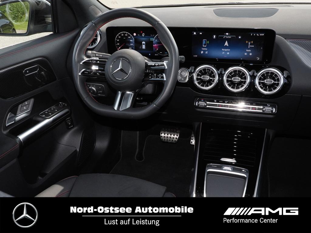 Mercedes-Benz GLA 200 AMG Navi Kamera Pano Sitzheizung AHK 