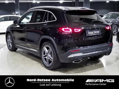 Mercedes-Benz GLA 250 4M Navi Kamera Pano Tempo LED Sitzhzg 