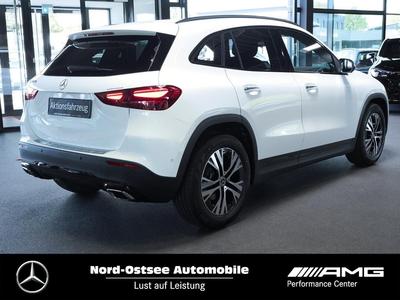 Mercedes-Benz GLA 180 PROGRESSIVE NIGHT AHK DISTRONIC KEYLESS 