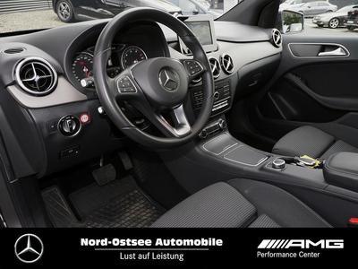 Mercedes-Benz B 200 Style Navi AHK Kamera LED Pano Tempomat 